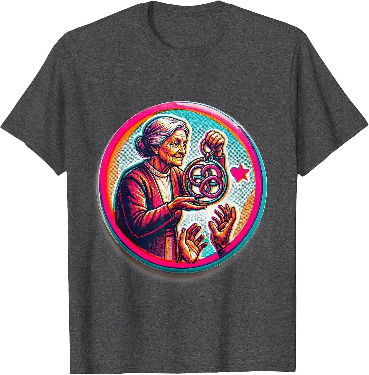 Men's Gigi Grandma Family Name Medallion Risograph Badge T-Shirt - Dark Heather Grey