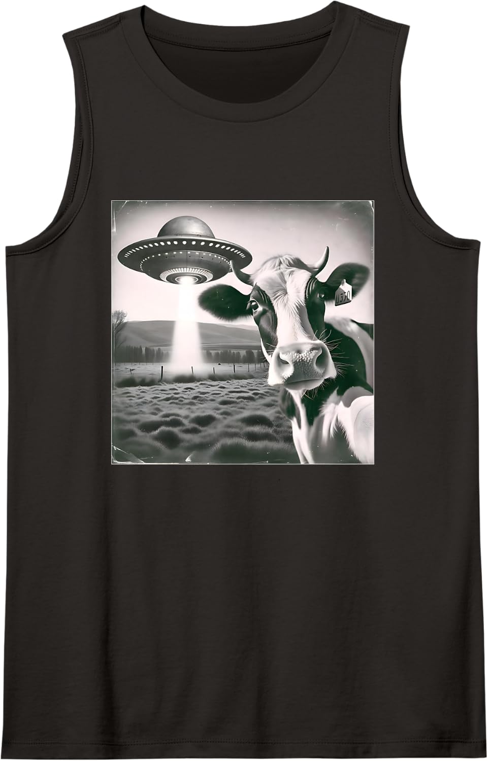 Cow Selfie with Alien UFO Funny Vintage Cow Lover Sleeveless Tank Top - Black